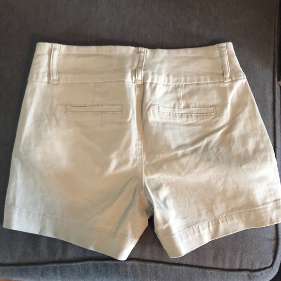Shorts - Picture 3 of 3